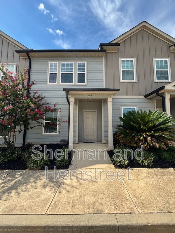 Building Photo - 713 Tarvin Cir Unit 713