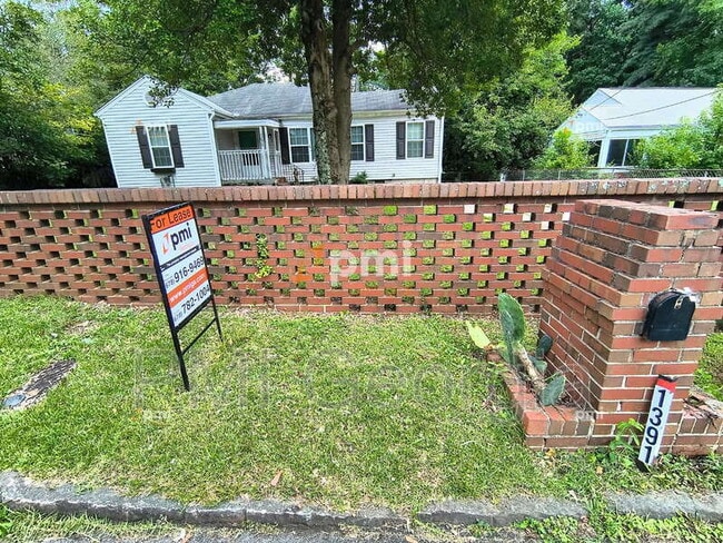 Building Photo - 1391 Lochland Rd SE Rental