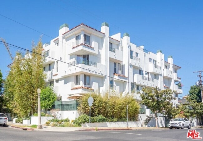 Building Photo - 350 S Norton Ave Unit F Rental