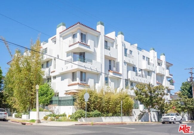Building Photo - 350 S Norton Ave Unit F Rental
