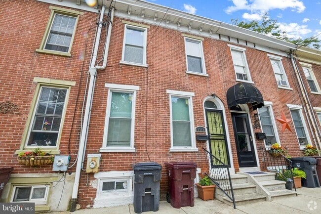 Building Photo - 1318 N Walnut St Rental