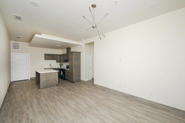 Photo - 9109 McPherson Rd Unidad 5