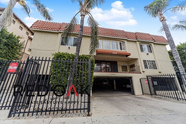 Photo - 13910 Sayre St Unit 25