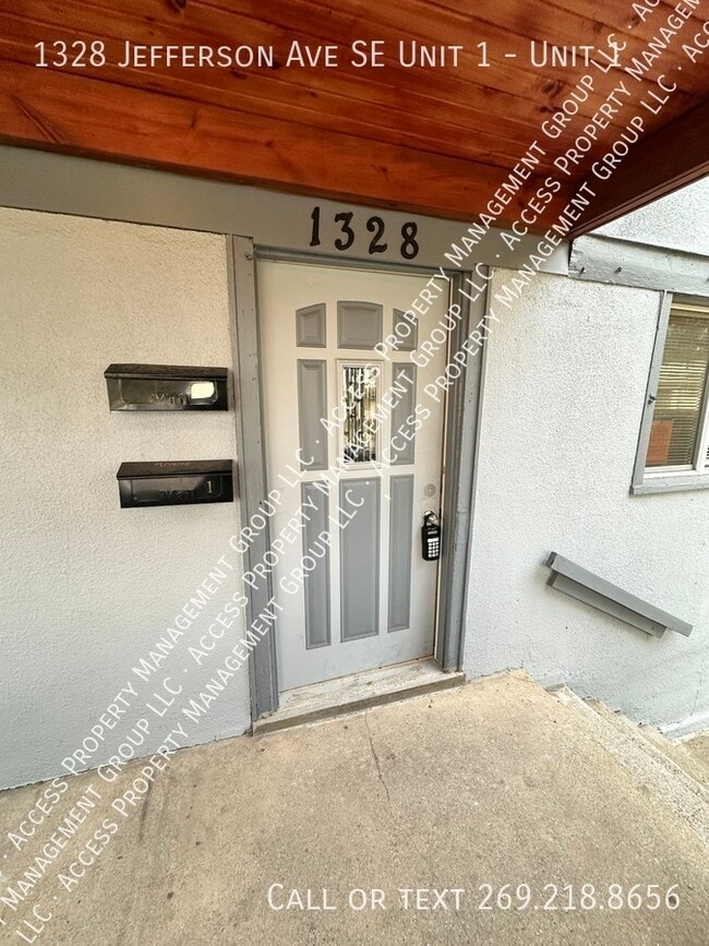 Building Photo - 1328 Jefferson Ave SE Rental