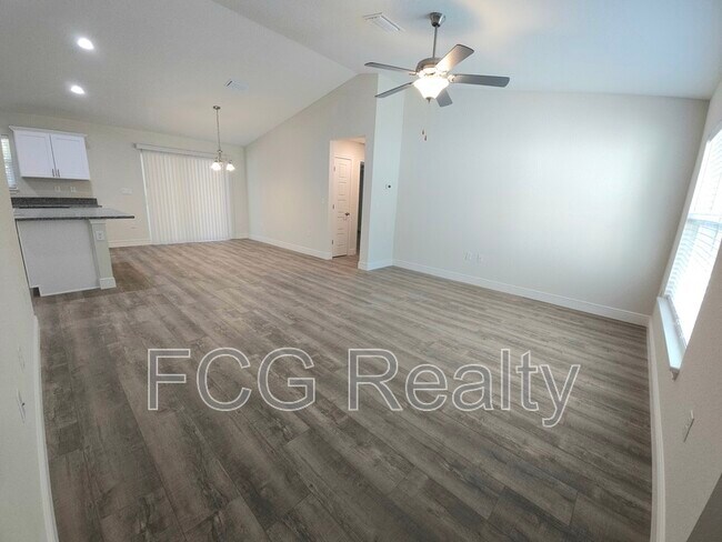 Photo - 10663 N Adler Dr