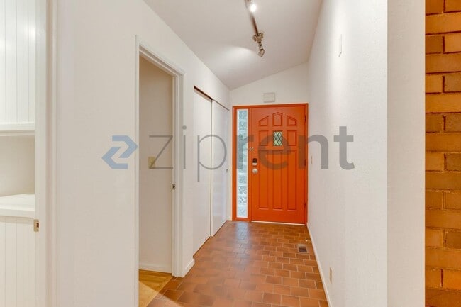 Photo - 1614 NE 199th Ct