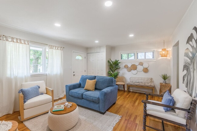 Photo - 4945 N Euclid Ave Unit ID1355739P