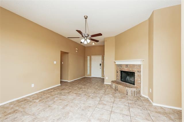 Photo - 449 Cambridge Dr