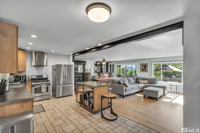 Photo - 2655 Parkway Dr