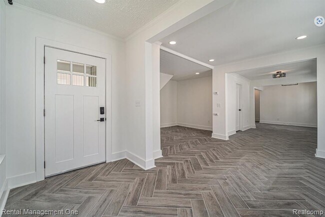 Photo - 575 E Drayton St