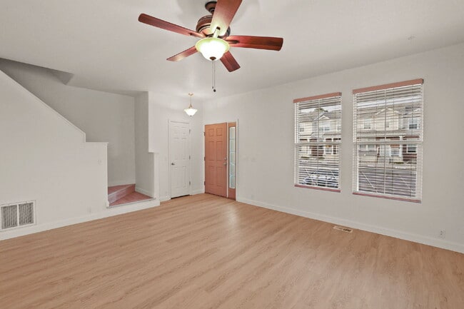 Photo - Well maintained pet friendly townhome, close to downtown.