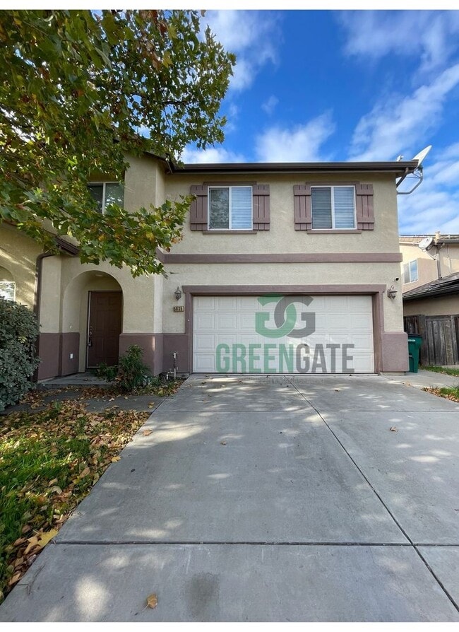 Building Photo - Two story 4 bedroom, 2.5 bath home in Stoc...