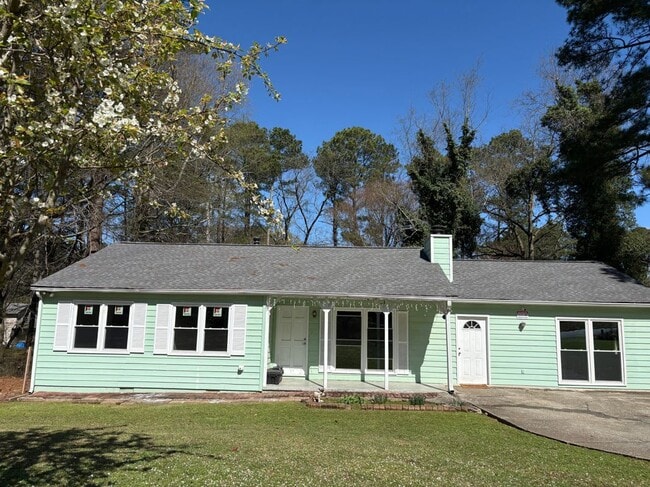 Photo - 429 Strickland Ct