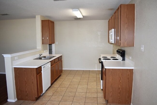 Photo - "Great 3-2-2 Home with Open Floor Plan and...