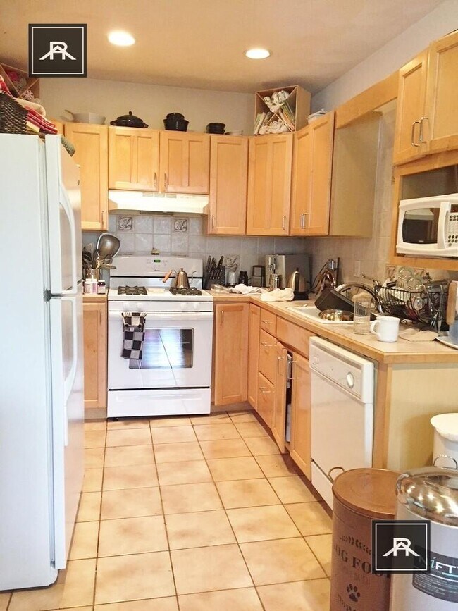 3 bedroom in Brookline MA 02445 - 3 bedroom in Brookline MA 02445 Unidad 2 Rental