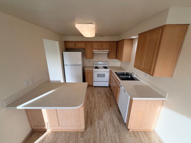 Photo - Three Bedroom Duplex in Keizer, Landscaping Included! Unit 1644