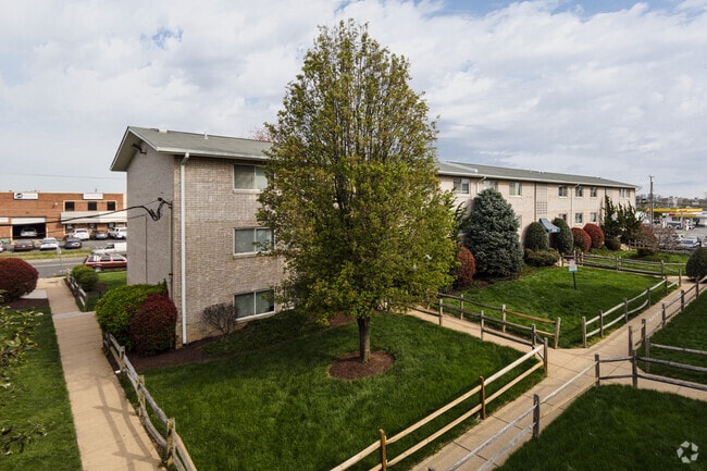 Carousel Court