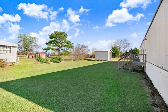 *Excellent Location* 2 BR | 2 BA Singlewide in Goldsboro