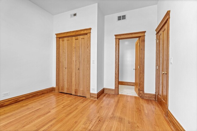 Photo - 3406 N Sheffield Ave Unit 3