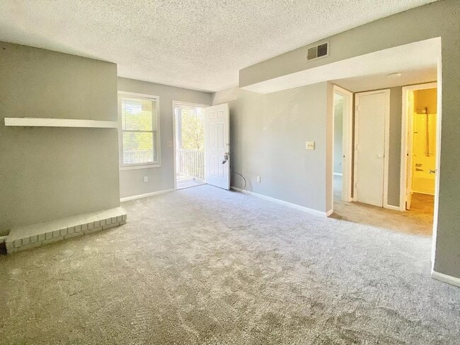 2924 Chatsworth Rd Unit A