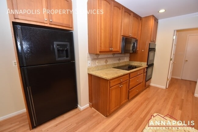 Photo - 1069 Carriage Hill Pkwy