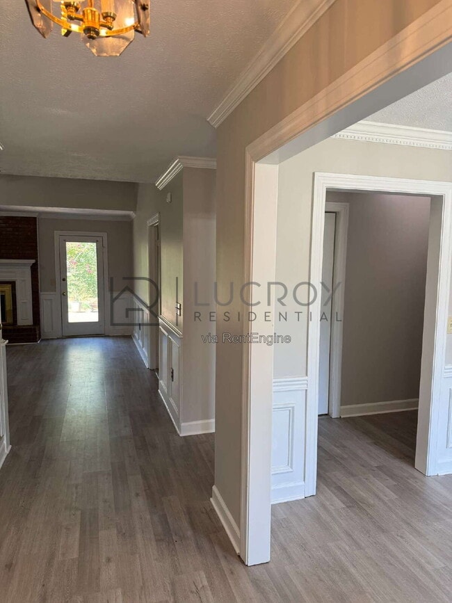 Photo - 33 Sandlewood Dr
