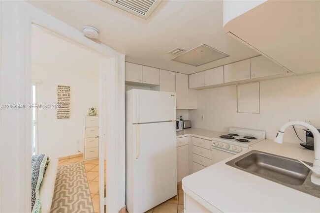 Photo - 345 Michigan Ave Unit 19