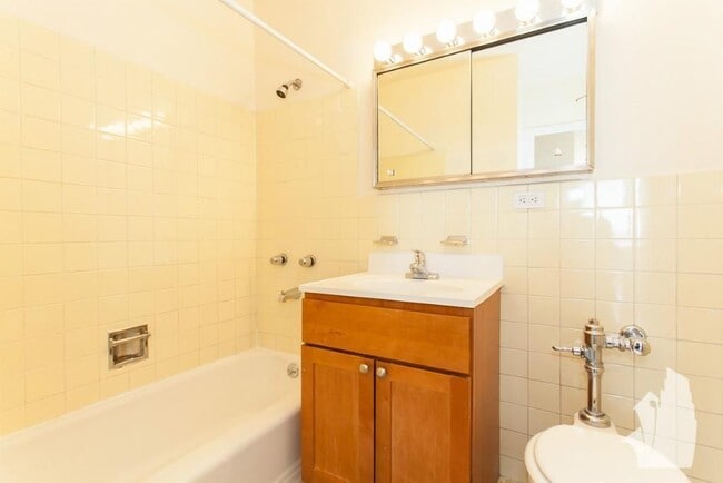 Photo - 5650 N Sheridan Rd Unit 10C