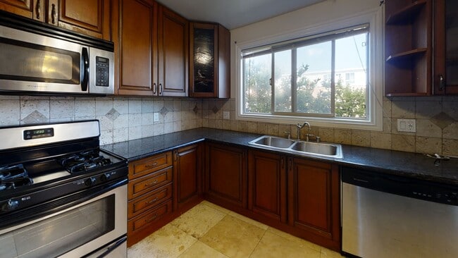 Photo - 14764 Sylvan St Unidad Apt#6