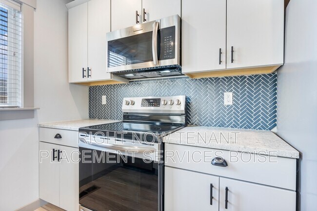 Photo - 702 Smith Ave