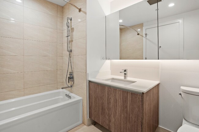 Photo - 169 W Elm St