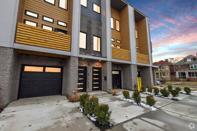 Building Photo - 1547 Pallister St Rental