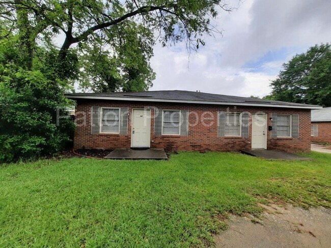 Building Photo - 307-309 Lyles Street Outside CoC - TMS004655-01-019 Unit 307