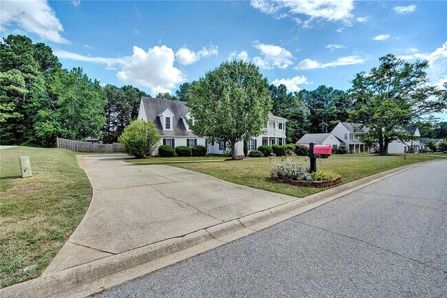 Photo - 4 Bedroom 2.5 Bathroom