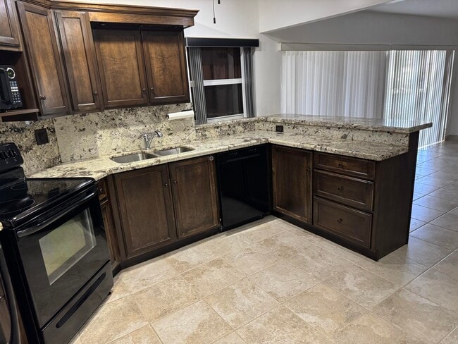 Photo - 3 Greenway Village N Unidad 108