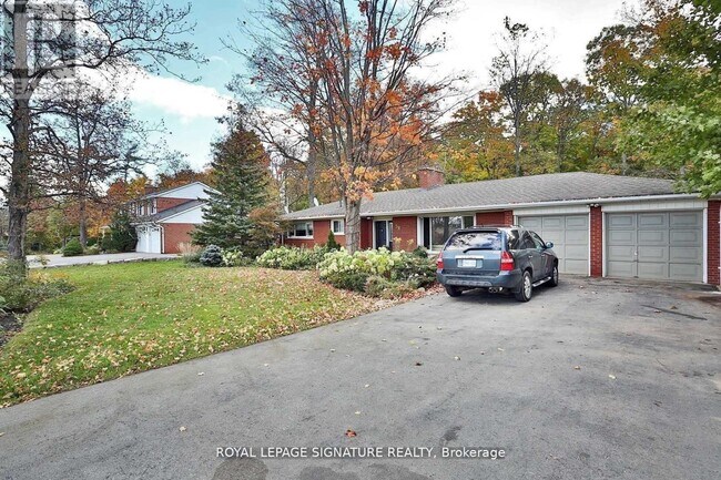 Photo - 38 Burnhamthorpe Rd W
