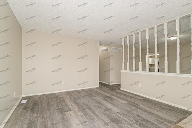 Photo - 15643 91st Ave