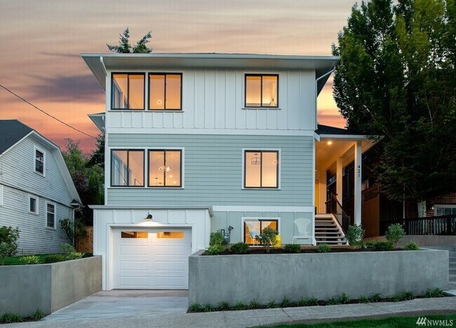 Photo - 421 N 63rd St