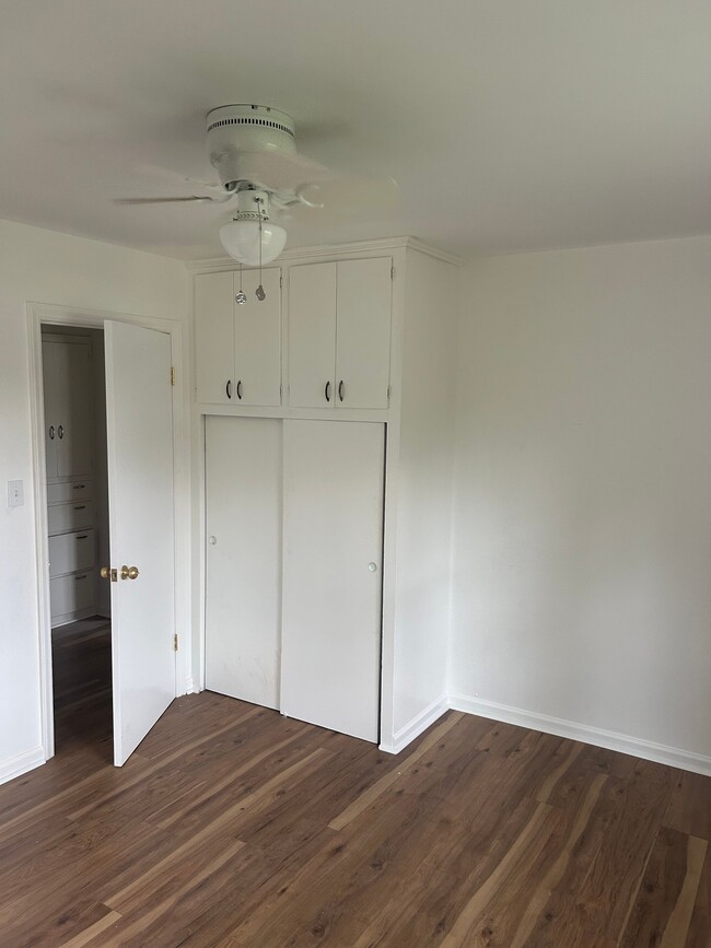 Photo - 12605 Johnson Dr Unit 12065B Johnson Drive
