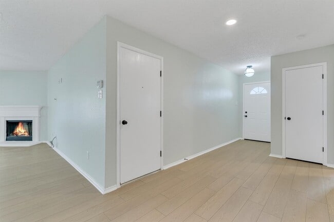 Photo - 131 Sandlewood Dr