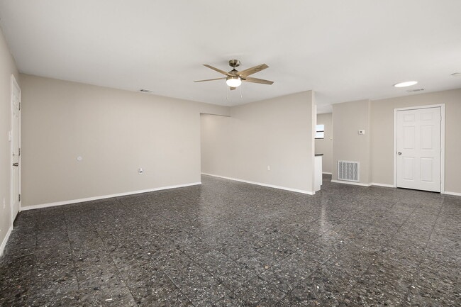 Photo - 5004 Oleander Dr