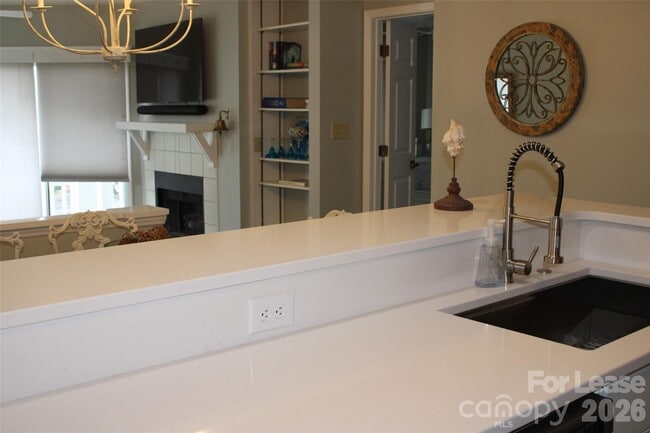 Photo - 17919 Kings Point Dr Unit E