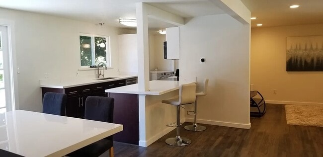 Photo - 16605 NE 87th St