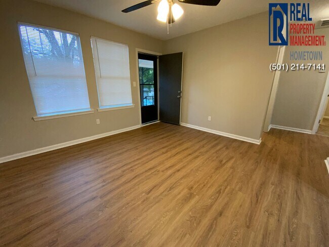 Photo - 131 S 2nd St