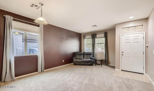 Photo - 17331 W Jefferson St