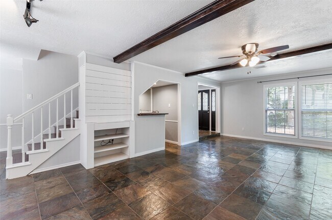 Photo - 2406 Box Oak Pl