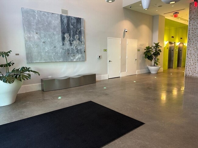 Building Photo - 133 NE 2nd Ave Unit 715