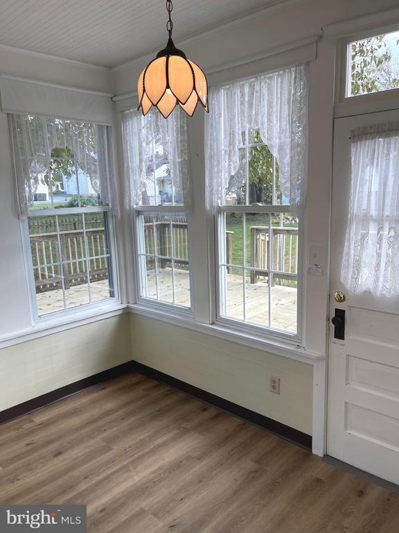 Photo - 27 W High St