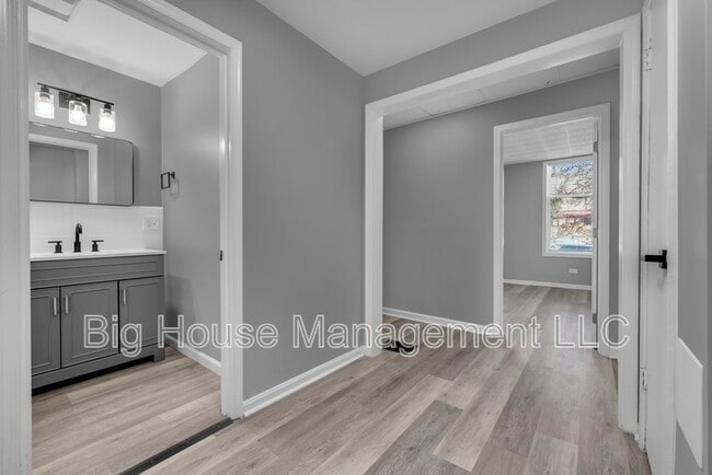 Photo - 1725 Hollins St Unidad 1