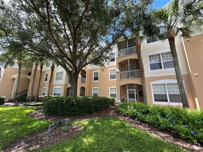 Building Photo - Spacious 2/2 Condo in Gated Orlando Commun...